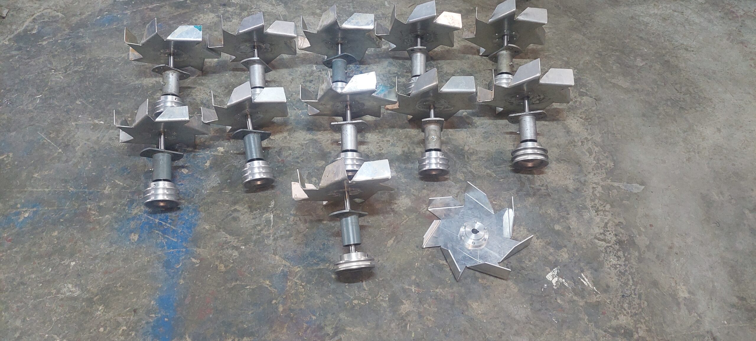 Piezas metálicas de precisión fabricadas en torno