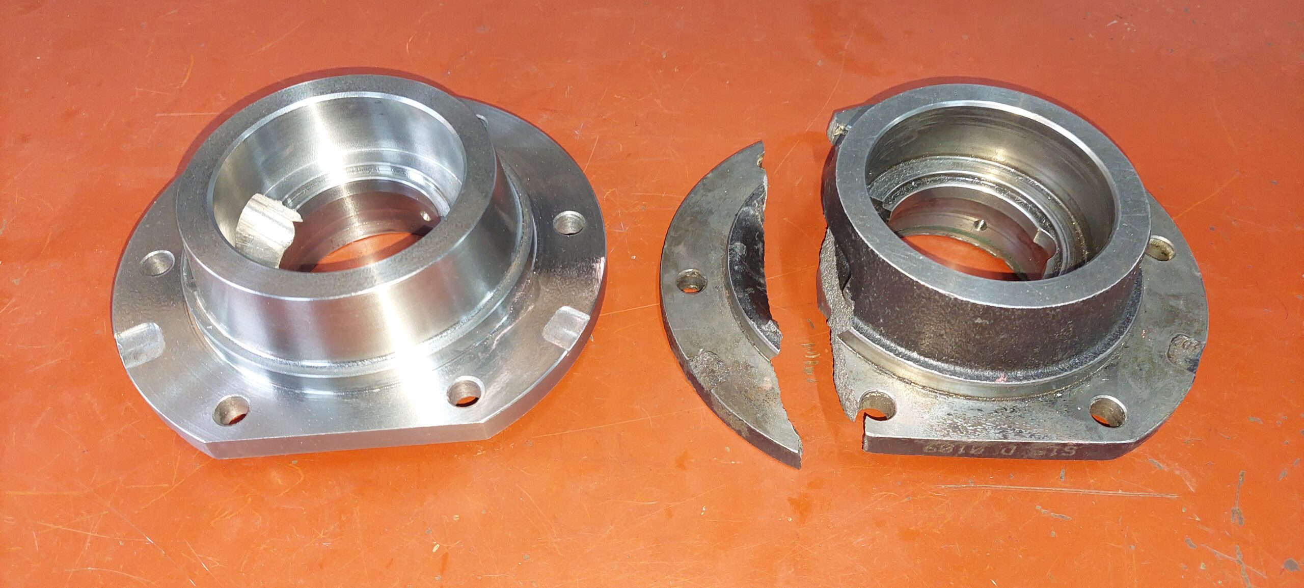 Discos y bridas metálicas fabricadas mediante torno