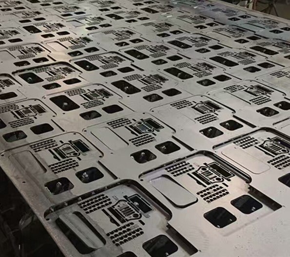Piezas metálicas de precisión fabricadas mediante corte por láser
