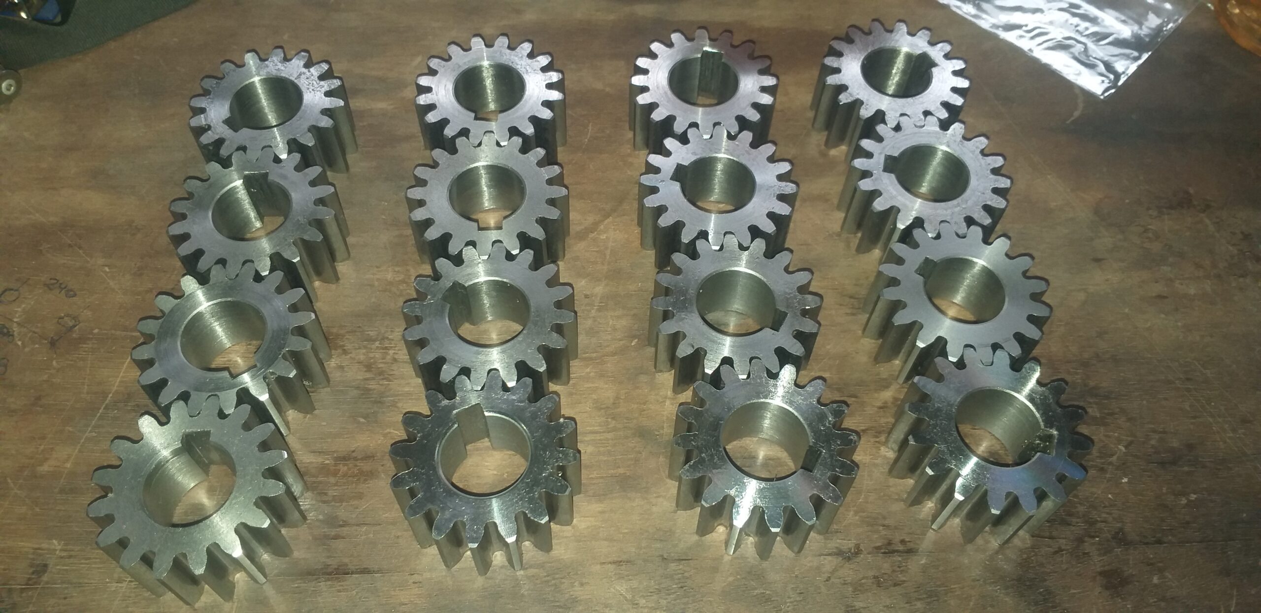 Piñones y engranajes de precisión para uso industrial